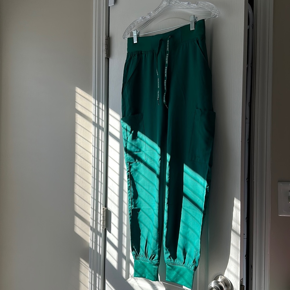 MedCouture Jogger Scrubs